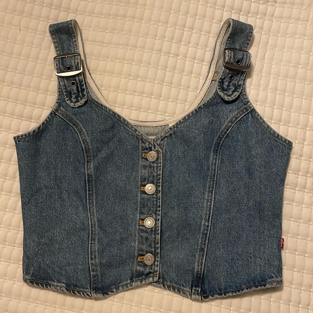 levi’s denim button down shirt